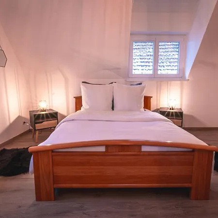 Le Duplex * سْتوجْزا